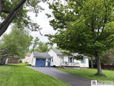 24 Lowell Place, Fredonia, NY 14063