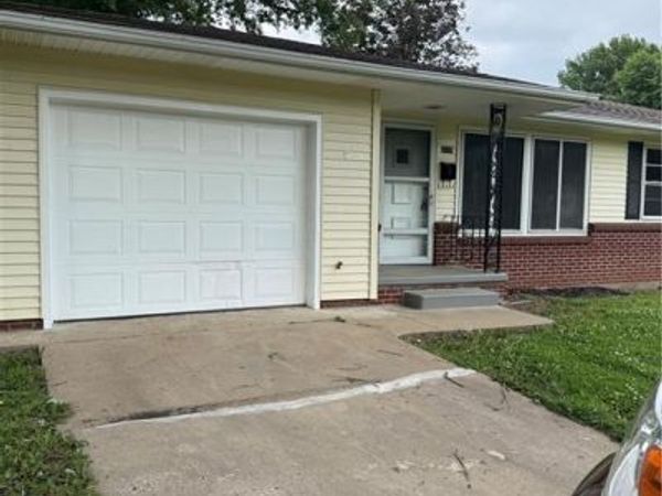 3115 Doniphan Avenue, St Joseph, MO 64507