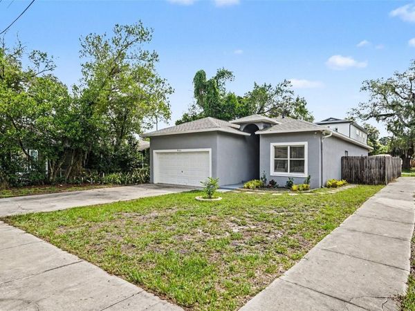 8301 N MARKS STREET , TAMPA, FL 33604