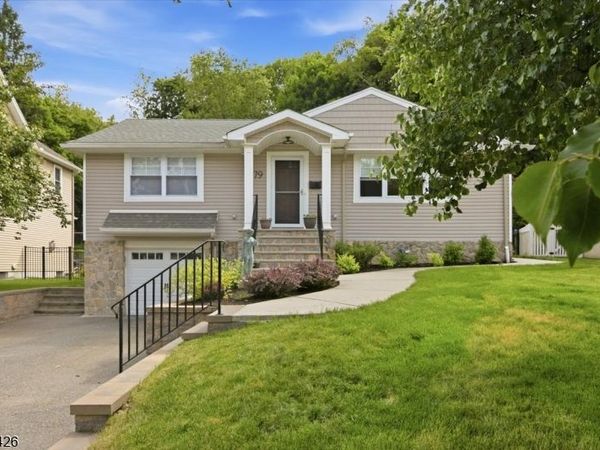 79 Winding Way, Cedar Grove, NJ 07009