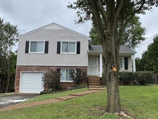 615 Meadowview Dr , Mount Juliet, TN 37122