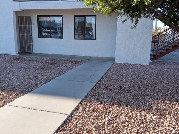 1381 E University Avenue , Unit 106, Las Vegas, NV 89119