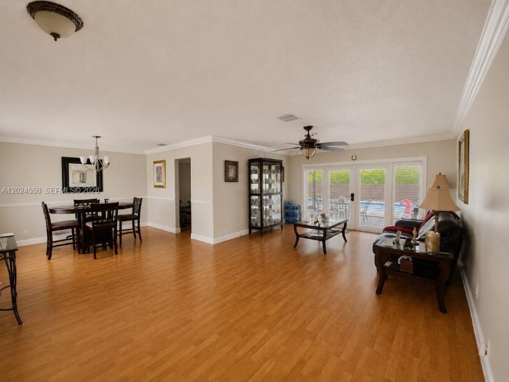 1841 NW 113th Ave, Pembroke Pines, FL 33026 Photo