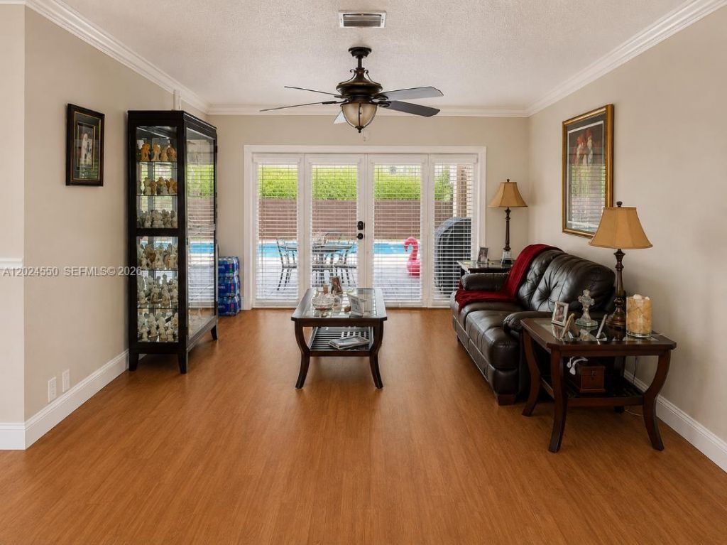 1841 NW 113th Ave, Pembroke Pines, FL 33026 Photo