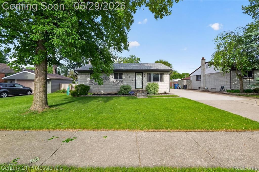 7414 Gilman Street, Westland, MI 48185 Main Photo