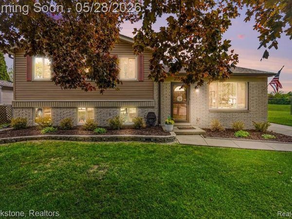 2564 Rainbow Drive, Troy, MI 48083