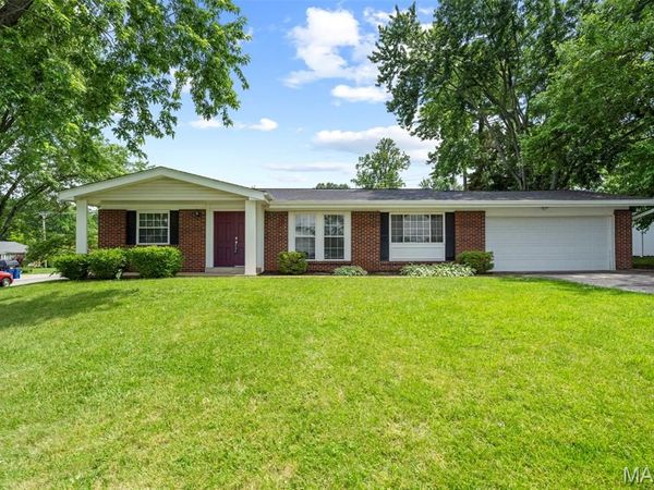 1200 Moncoeur Drive, Unincorporated, MO 63146