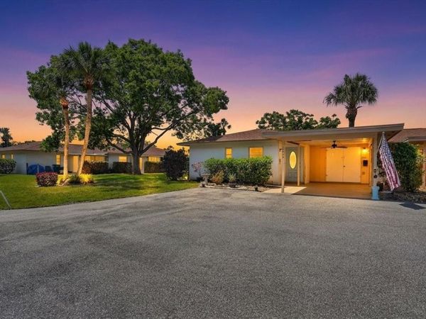 2719 51ST AVENUE W, BRADENTON, FL 34207