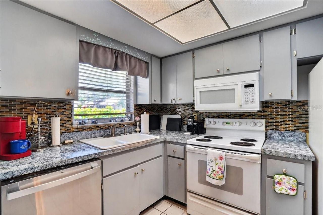 2719 51st Avenue W, Bradenton, FL 34207 Photo
