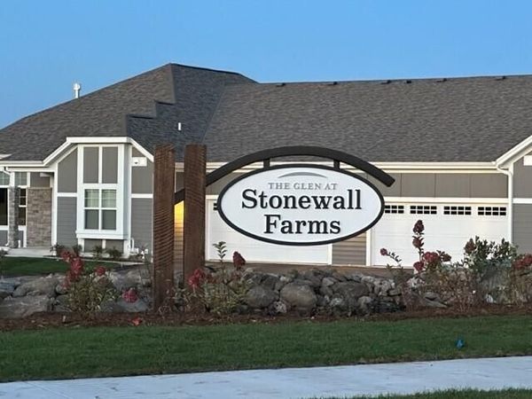 868 S Verona CIRCLE, Unit 23, Grafton, WI 53024