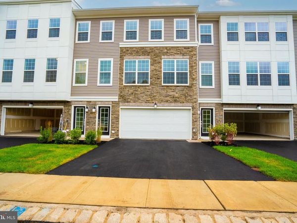 144 ADA HIGHTOWER AVENUE , PENNINGTON, NJ 08534