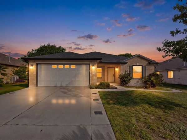 211 Silverado DR, Kyle, TX 78640