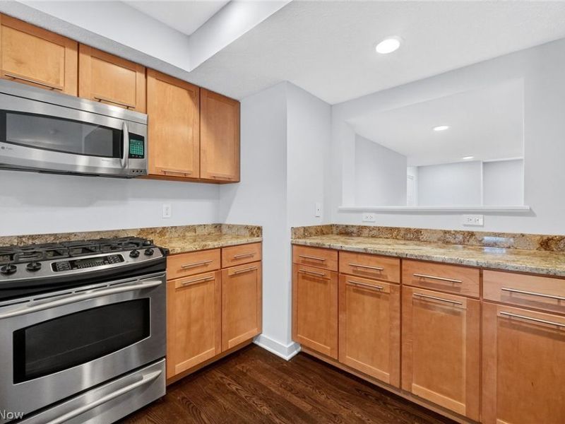 2282 W 5th Street, Cleveland, OH 44113 Photo 10
