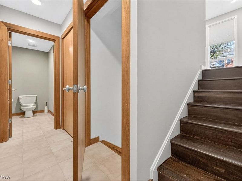 2282 W 5th Street, Cleveland, OH 44113 Photo 45