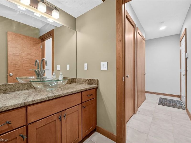 2282 W 5th Street, Cleveland, OH 44113 Photo 46