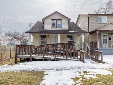 107 W Hayes Avenue, Hazel Park, MI 48030