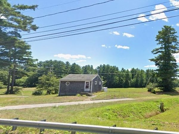 7 Lakeview St., Carver, MA 02330