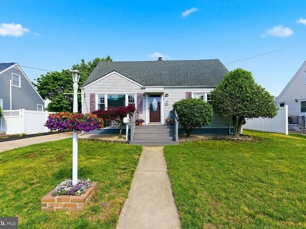 20 KENWOOD TERRACE, HAMILTON, NJ 08610
