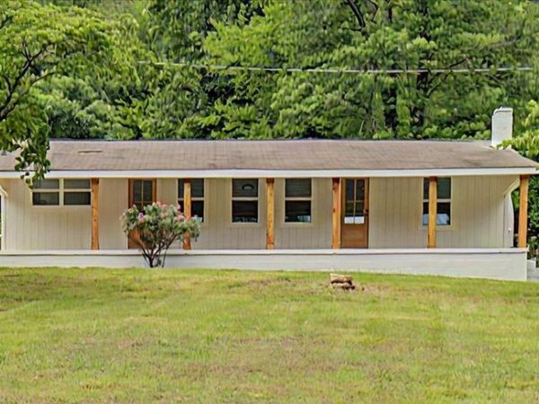 2115 Kings Road, Dalton, GA 30720