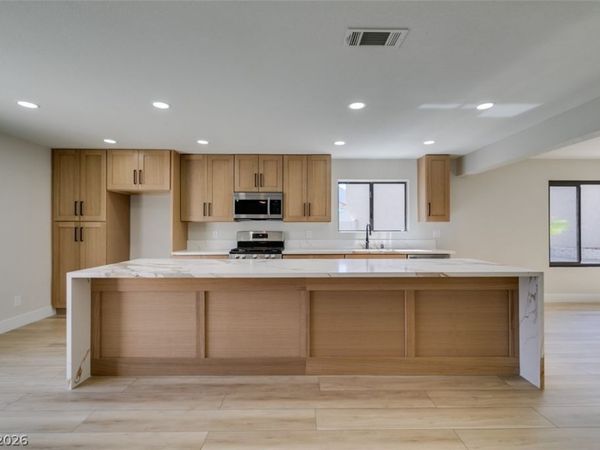 5836 Cinnabar Avenue , Las Vegas, NV 89110