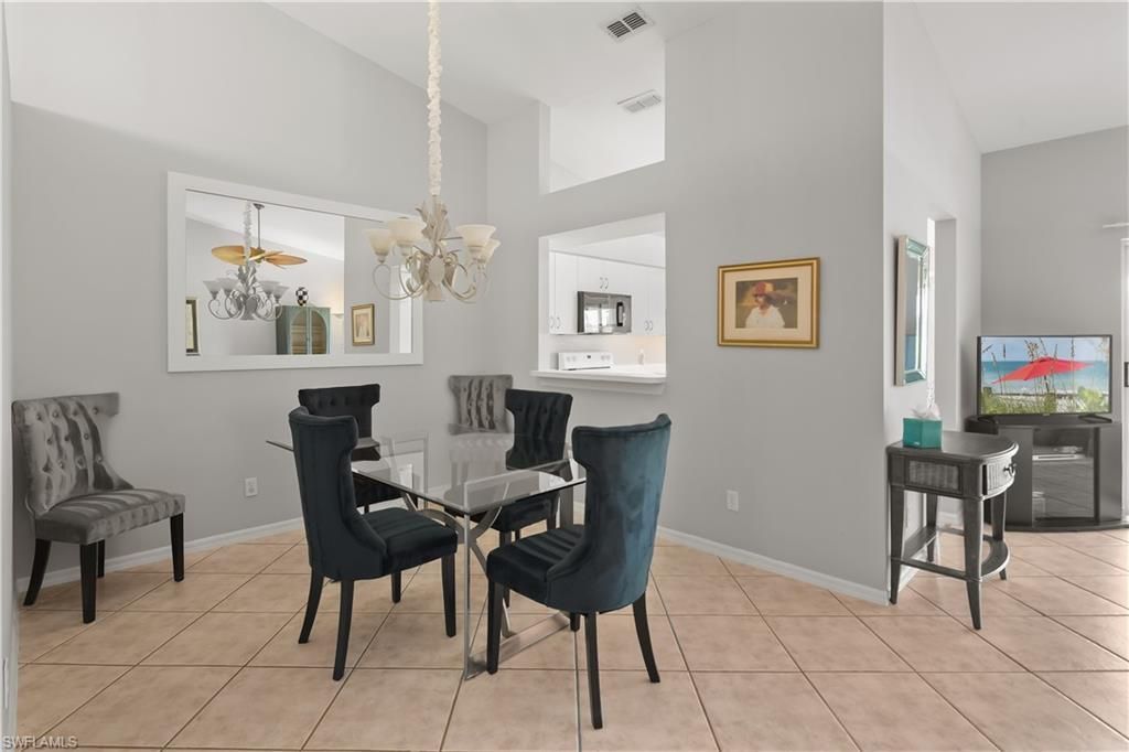 3383 Erick Lake Dr, Unit 2902, Naples, FL 34109 Photo