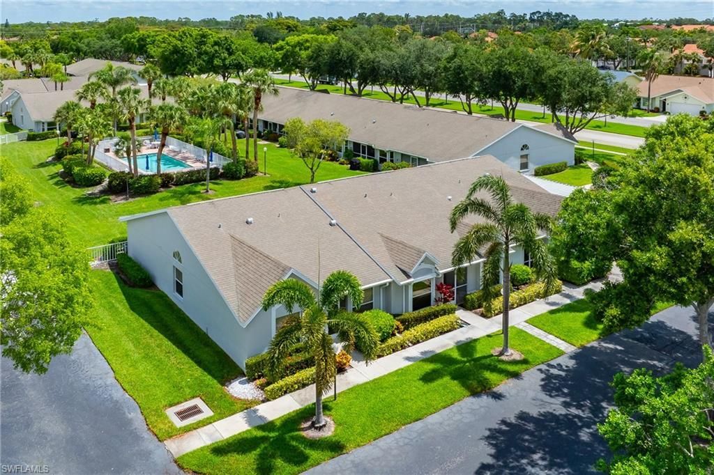 3383 Erick Lake Dr, Unit 2902, Naples, FL 34109 Photo
