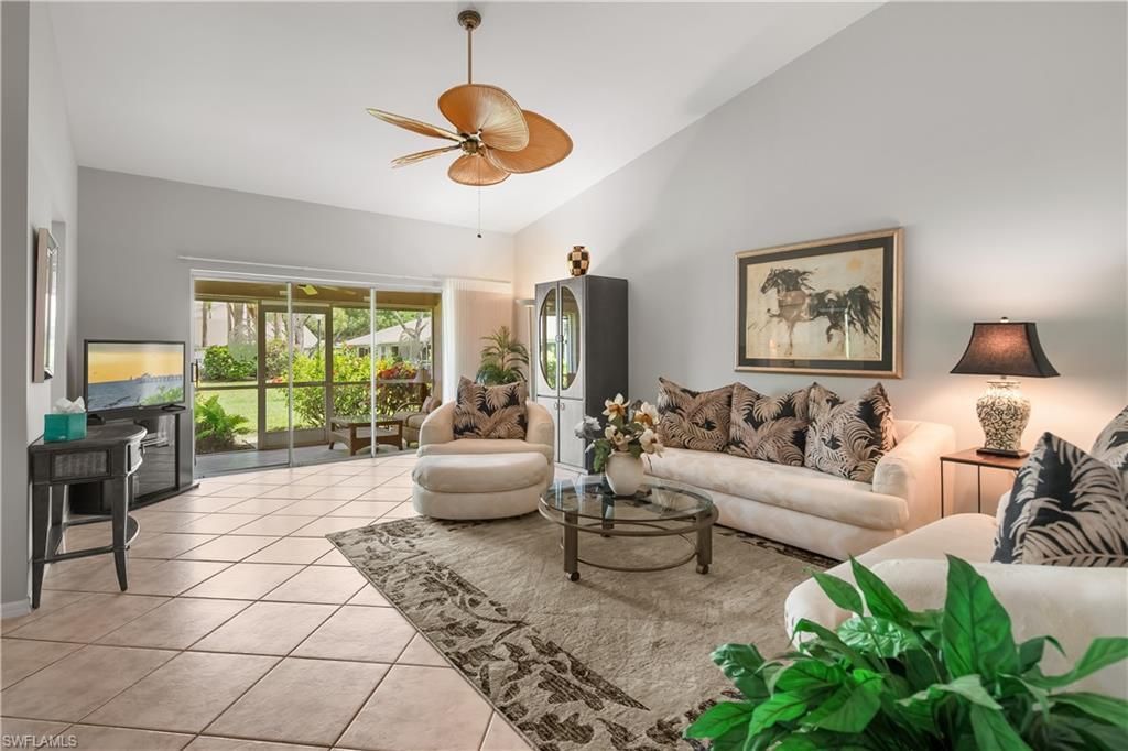 3383 Erick Lake Dr, Unit 2902, Naples, FL 34109 Photo