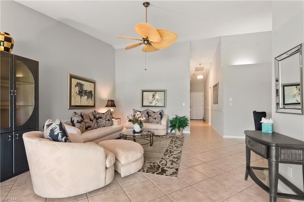 3383 Erick Lake Dr, Unit 2902, Naples, FL 34109 Photo