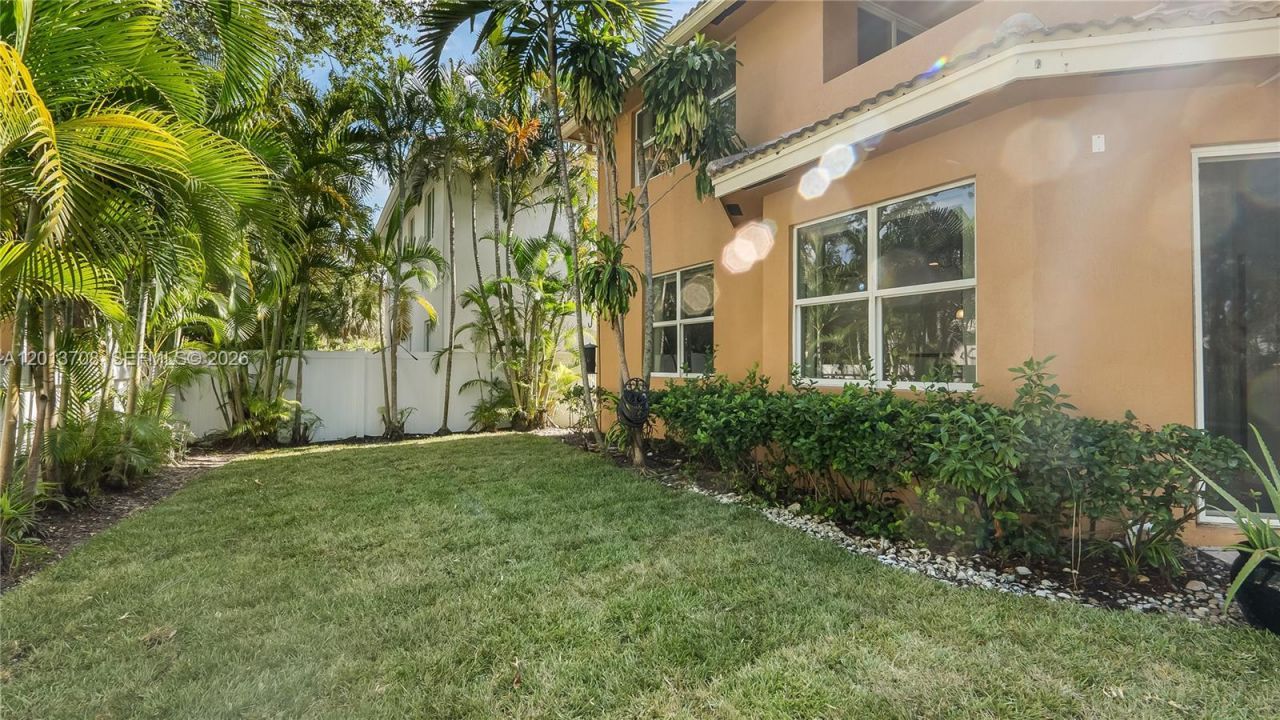 1940 S Blue Water Ter S, Lauderdale by the Sea, FL 33062 Photo