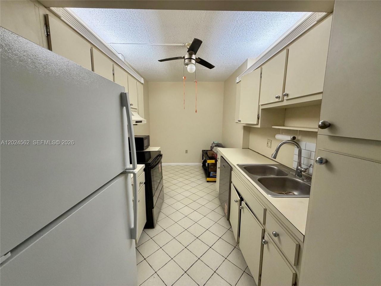 4001 Hillcrest Dr , Unit 609, Hollywood, FL 33021 Photo