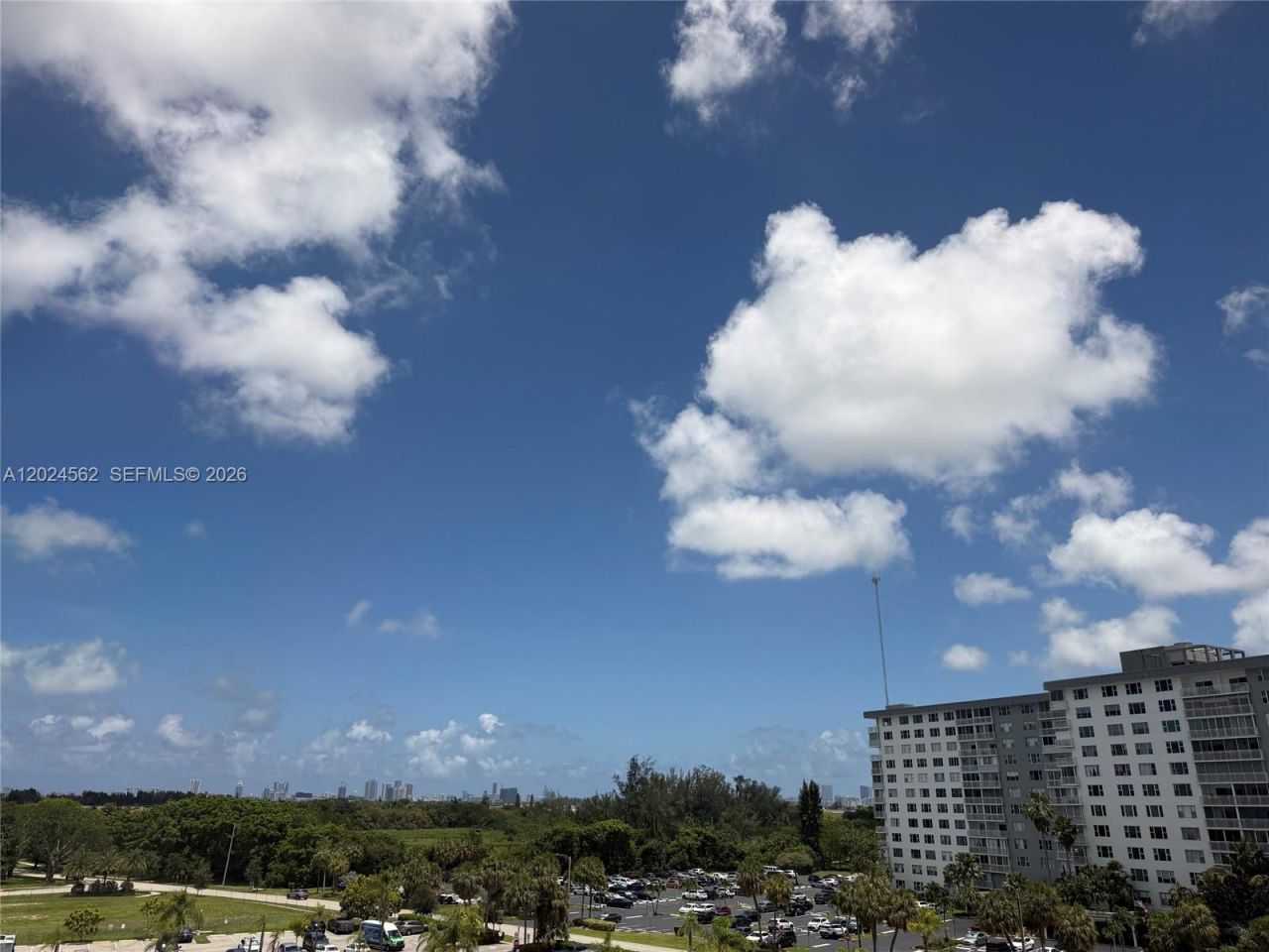 4001 Hillcrest Dr, Unit 609, Hollywood, FL 33021 Photo