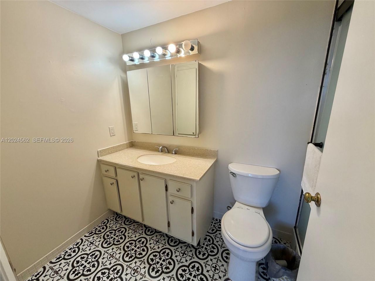4001 Hillcrest Dr, Unit 609, Hollywood, FL 33021 Photo