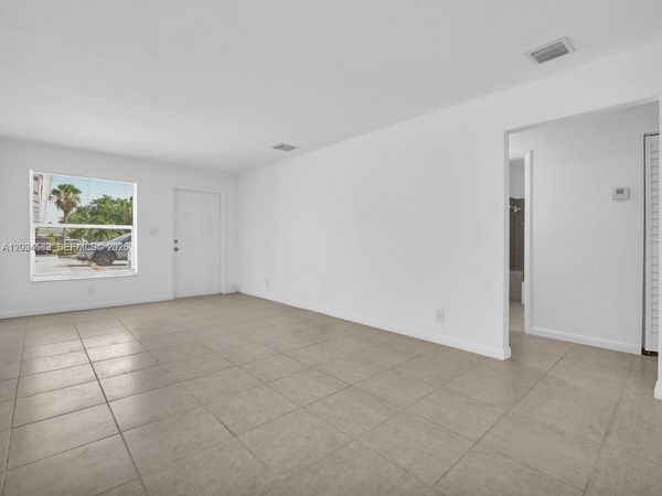 241 NW 40th St , Unit 1-6, Oakland Park, FL 33309