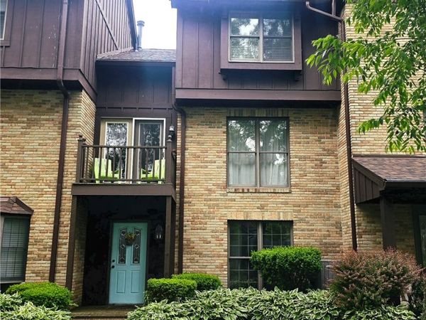 15 Acorn Lane , Coshocton, OH 43812