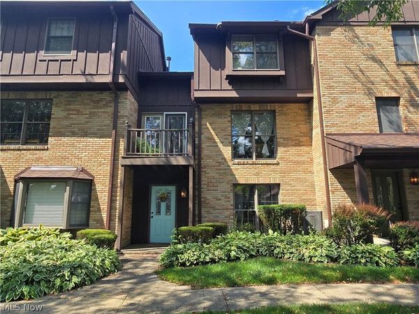 15 Acorn Lane, Coshocton, OH 43812