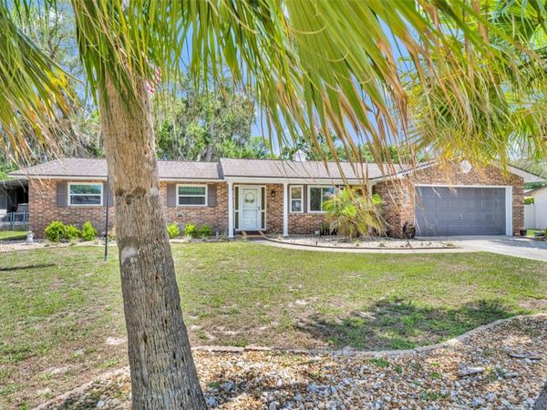 9830 BUNKER ROAD , LEESBURG, FL 34788