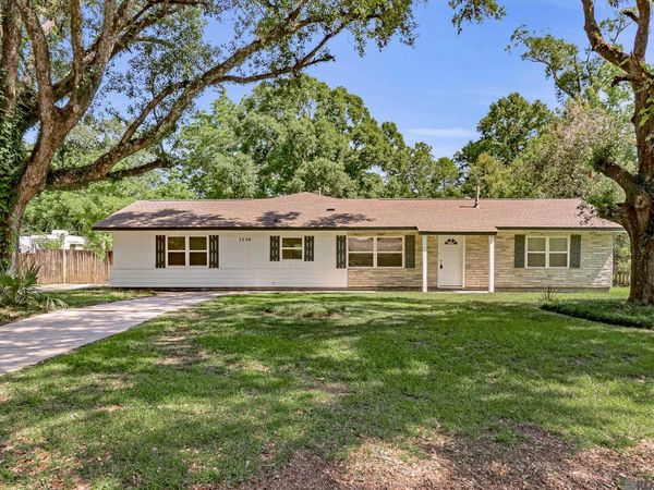 7259 Colfax Dr, Baker, LA 70714