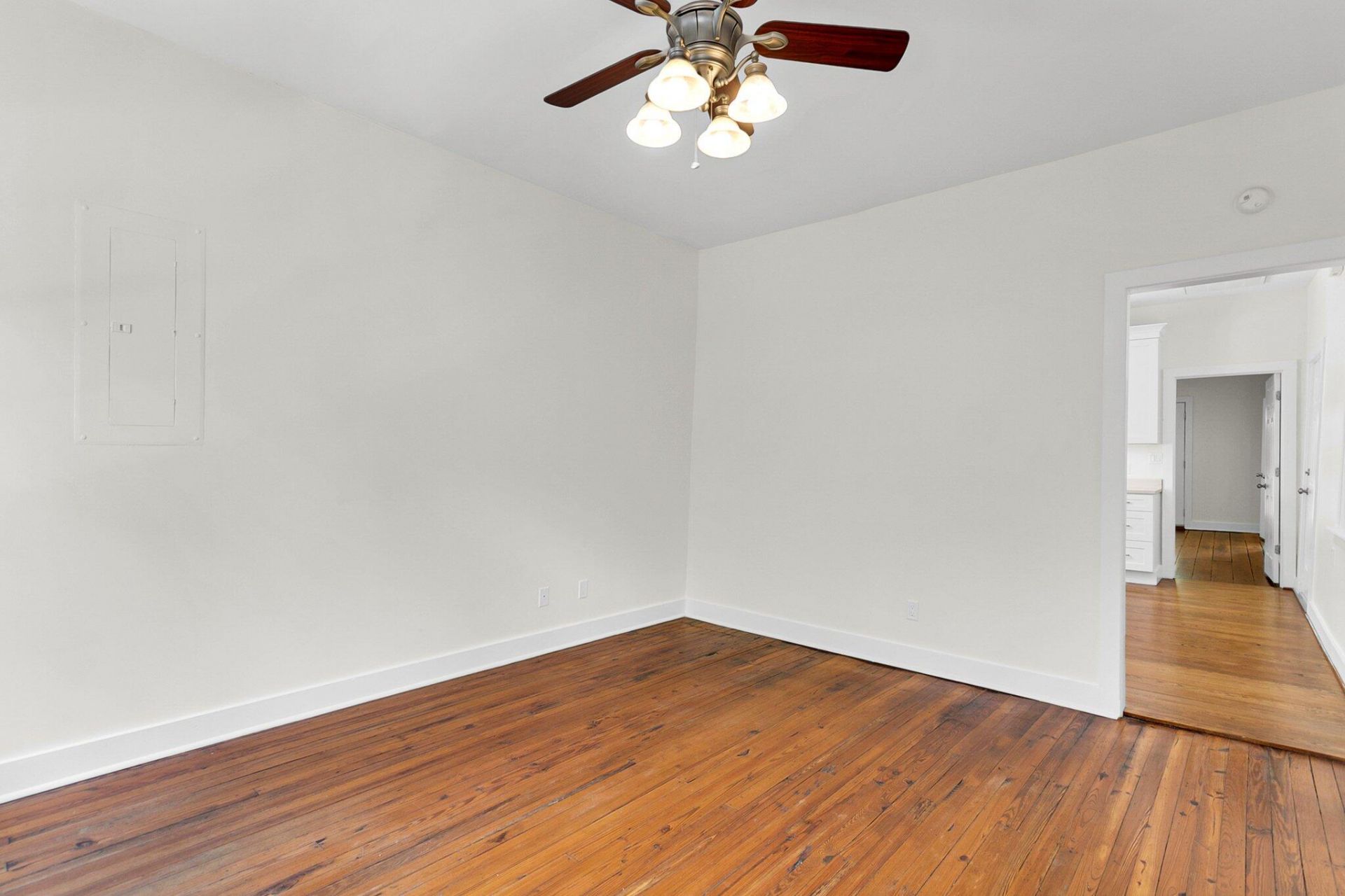 128 Logan Street Photo 11