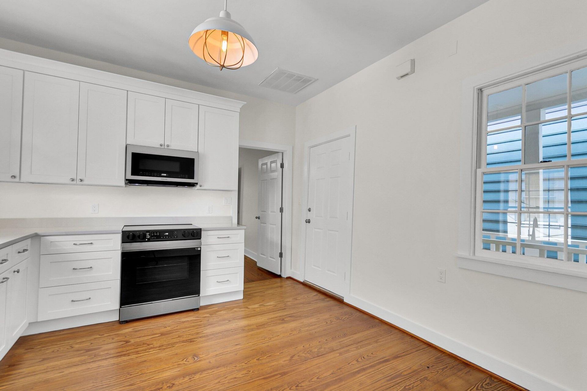 128 Logan Street Photo 12
