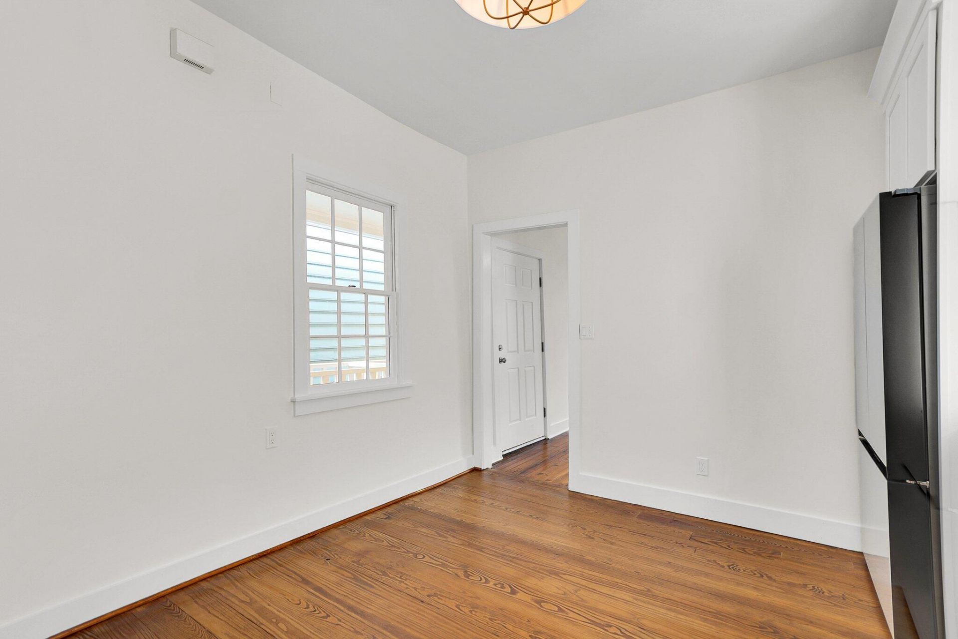 128 Logan Street Photo 9