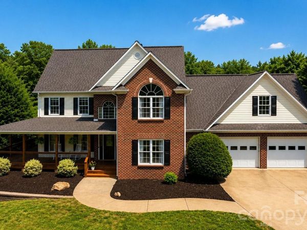 4616 20th Street Place NE, Hickory, NC 28601