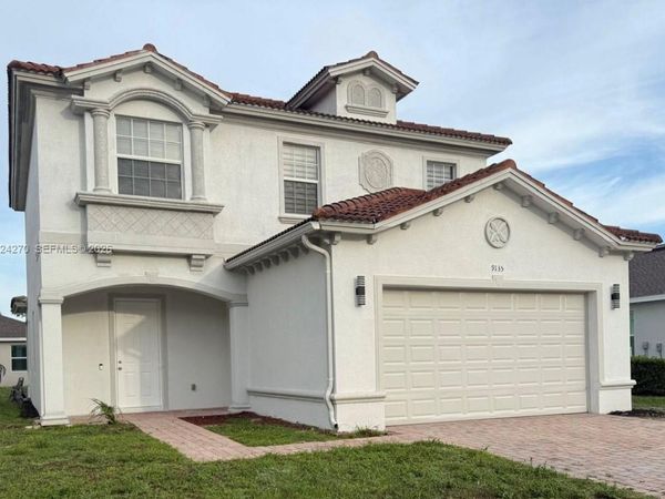 9135 Leatherwood Loop , Lehigh Acres, FL 33936