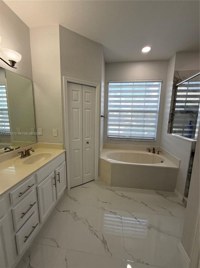9135 Leatherwood Loop , Lehigh Acres, FL 33936 Photo