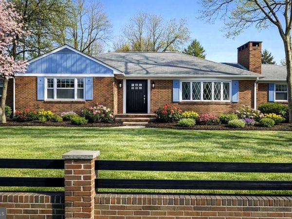 2207 NAAMANS CREEK ROAD, BOOTHWYN, PA 19061