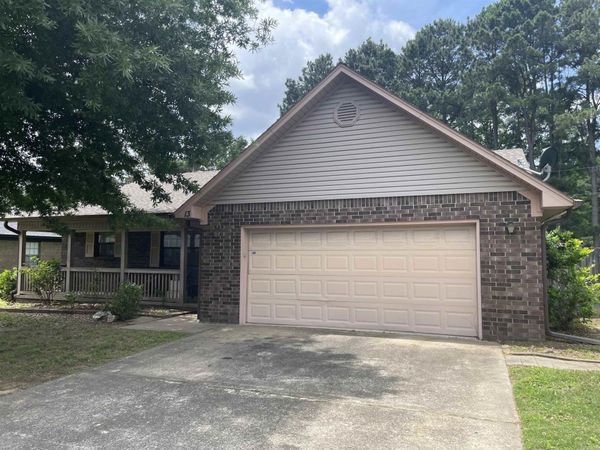 13 Bernard , Conway, AR 72032