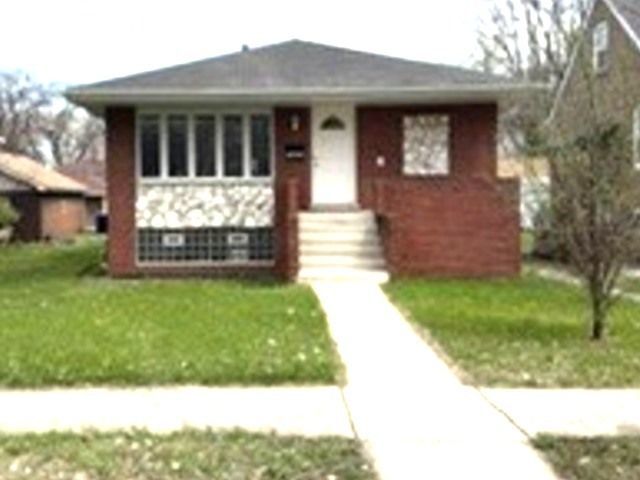 14241 Mackinaw Avenue , Burnham, IL 60633