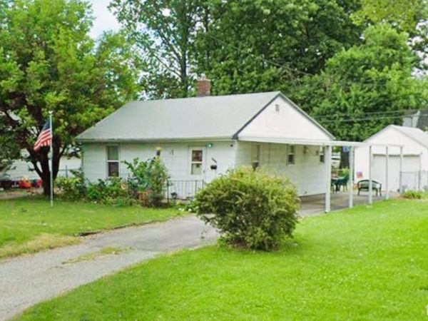 1713 Moro Avenue , Granite City, IL 62040