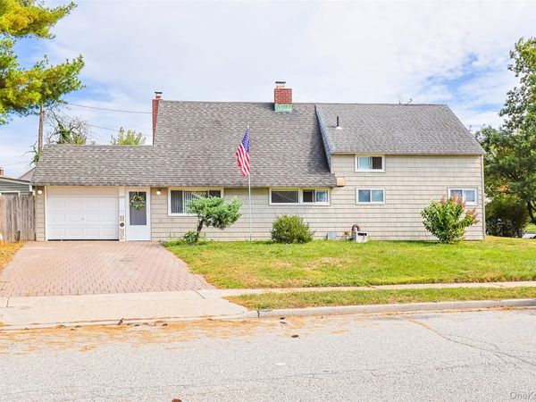 201 Sprucewood Drive , Levittown, NY 11756