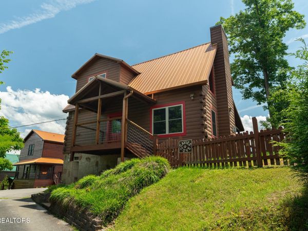 1248 Annes Rd, Gatlinburg, TN 37738