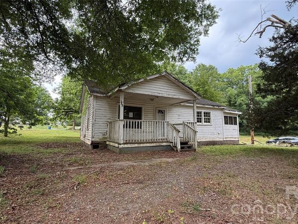 255 Washington Street , Forest City, NC 28043